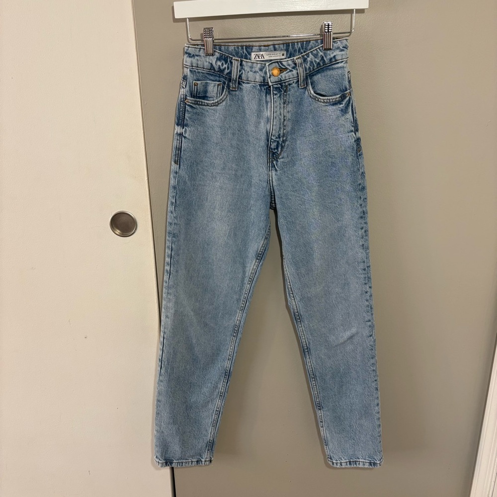 Zara High Rise Straight Leg Light Wash Mom Jeans